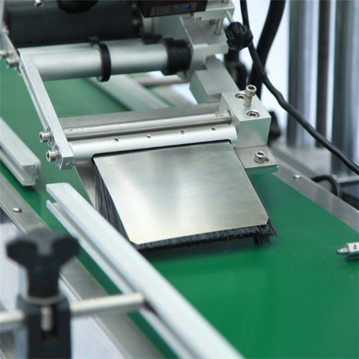 Automatic Flat Labeling Machine With Coding