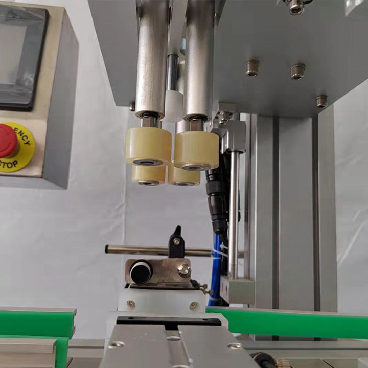 Automatic Can Feeding And Capping Machine
